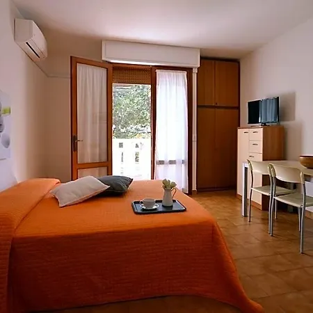 Lovely Flat With Terrace By Beahost Hotel 2*